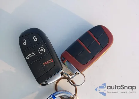 2022 Dodge Challenger R/T Scat Pack z USA, uszkodzony, nr VIN 2C3CDZFJ0NH165060